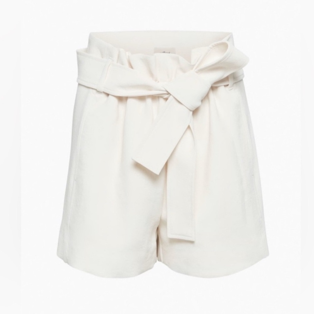Aritzia Wilfred Crepe Paperbag Shorts